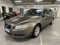 Grå Begagnad 2008 Volvo V70 Kinetic Kombi | 54 900 kr (Marknadspris)