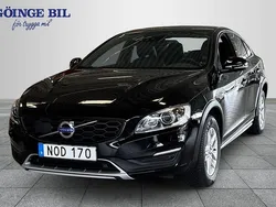 Svart Begagnad 2018 Volvo S60 CC Standard Sedan | 209 000 kr (Marknadspris)