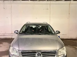 Grå Begagnad 2006 VW Passat Highline Kombi | 48 000 kr (Marknadspris)
