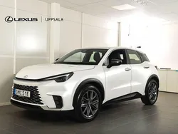 Vit (vitmetallic) Begagnad 2024 Lexus LBX SUV | 364 900 kr (Bra pris)