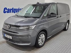 Indiumgrå metallic Begagnad 2023 VW Multivan Van | 545 000 kr (Dyr)