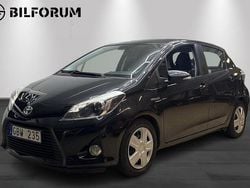Svart Begagnad 2012 Toyota Yaris Hybrid Active Halvkombi | 94 800 kr (Lite dyr)