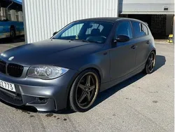 Grå Begagnad 2009 BMW 120 Advantage Halvkombi | 64 000 kr (Lite dyr)