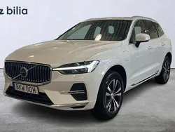 Vit Begagnad 2022 Volvo XC60 Core SUV | 369 900 kr (Marknadspris)