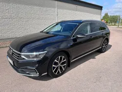 Svart (svartmetallic) Begagnad 2020 VW Passat Business Kombi | 189 900 kr (Superpris)