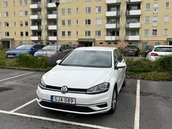 Vit Begagnad 2018 VW Golf VII Halvkombi | 157 900 kr (Marknadspris)