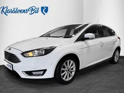 Vit Begagnad 2016 Ford Focus Titanium Halvkombi | 114 900 kr (Marknadspris)