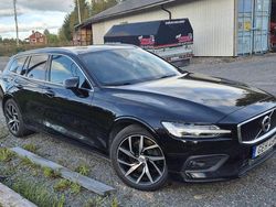 Svart Begagnad 2020 Volvo V60 Momentum Kombi | 289 000 kr (Lite dyr)