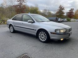 Grå Begagnad 2002 Volvo S80 Sedan | 27 500 kr (Marknadspris)