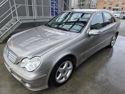 Silver Begagnad 2004 Mercedes C200 Elegance Sedan | 18 000 kr (Superpris)