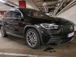 Svart Begagnad 2020 Mercedes GLA35 AMG AMG SUV | 379 900 kr