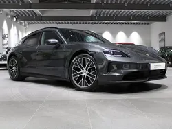 Mörkgrå Ny 2024 Porsche Taycan Sport Turismo Sedan | 1 095 000 kr