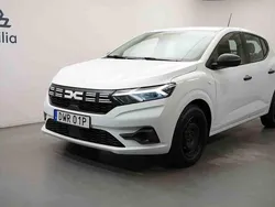 Vit Begagnad 2024 Dacia Sandero Halvkombi | 149 900 kr (Marknadspris)