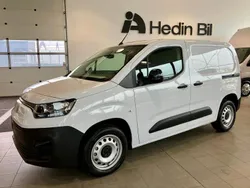 Vit Begagnad 2023 Fiat Doblò Minibuss | 236 900 kr