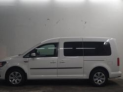 Vit Begagnad 2018 VW Caddy Maxi Life Life Minibuss | 189 900 kr (Marknadspris)
