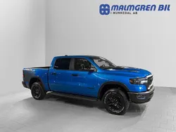 Blå (hydro blue pearl coat) Ny 2025 Dodge Ram Pickup | 1 098 750 kr (Superpris)