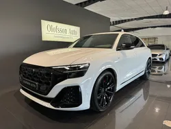 Vit Ny 2025 Audi Q8 S-Line SUV | 995 000 kr
