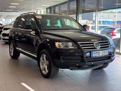 Svart Begagnad 2007 VW Touareg SUV | 99 900 kr