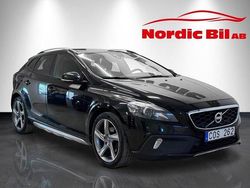 Svart Begagnad 2014 Volvo V40 CC Momentum Kombi | 109 900 kr (Lite dyr)