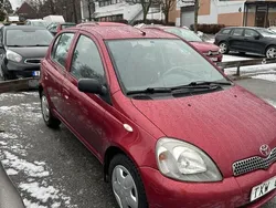 Röd Begagnad 2003 Toyota Yaris Halvkombi | 54 900 kr