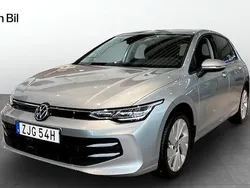 Silver (oyster silver metallic) Ny 2025 VW Golf VIII Edition Kombi | 309 900 kr (Bra pris)
