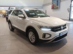 Vit (pure white) Begagnad 2023 VW T-Roc Life SUV | 234 900 kr (Marknadspris)
