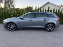 Grå Begagnad 2018 Volvo V60 Summum Kombi | 190 000 kr (Lite dyr)