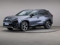 Grå Begagnad 2020 Toyota RAV4 Hybrid Style SUV | 395 000 kr (Marknadspris)