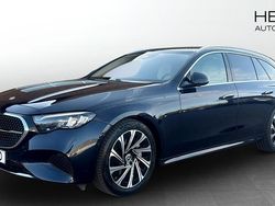 Mörkblå (blue) Begagnad 2024 Mercedes E300 Avantgarde Kombi | 549 900 kr (Lite dyr)