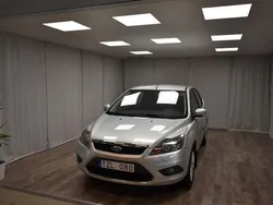 Grå Begagnad 2008 Ford Focus Titanium Halvkombi | 24 900 kr