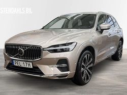Ljusgrå (grå) Begagnad 2025 Volvo XC60 Plus SUV | 579 000 kr (Marknadspris)