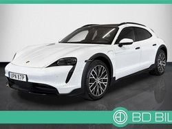 Vit Begagnad 2022 Porsche Taycan Cross Turismo Sedan | 678 900 kr (Marknadspris)
