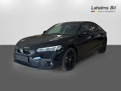 Crystal black pearl metallic Ny 2024 Honda Civic Hybrid Halvkombi | 404 800 kr (Dyr)