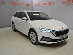 Vit Begagnad 2021 Skoda Octavia Style Kombi | 209 900 kr (Marknadspris)