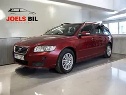 Röd Begagnad 2009 Volvo V50 Momentum Kombi | 39 500 kr (Marknadspris)