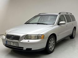 Ljusgrå Begagnad 2006 Volvo V70 Business Edition Kombi | 42 000 kr (Marknadspris)