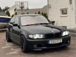 Svart Begagnad 2003 BMW 330 M Sport Sedan | 125 000 kr