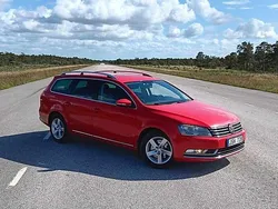 Röd Begagnad 2013 VW Passat Kombi | 119 000 kr (Dyr)