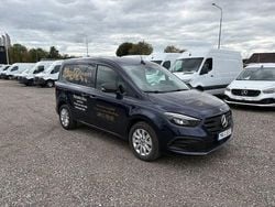 Canvasitblå metallic Begagnad 2023 Mercedes eCitan Van | 436 249 kr