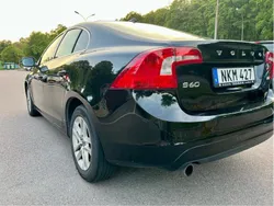 Svart Begagnad 2014 Volvo S60 Momentum Sedan | 94 999 kr (Marknadspris)