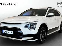 Vit (white) Begagnad 2024 Kia Niro Advance SUV | 359 900 kr (Marknadspris)