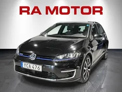Svart Begagnad 2016 VW Golf VII GTE Halvkombi | 169 899 kr (Marknadspris)