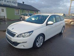 Vit Begagnad 2017 Peugeot 308 SW Active Kombi | 94 900 kr