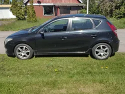 Svart Begagnad 2011 Hyundai i30 Halvkombi | 37 000 kr (Marknadspris)