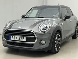 Grå Begagnad 2019 Mini Cooper Pepper Halvkombi | 154 000 kr