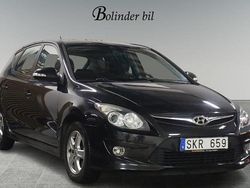 Svart Begagnad 2011 Hyundai i30 Halvkombi | 49 800 kr (Lite dyr)