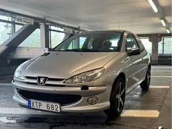 Grå Begagnad 2006 Peugeot 206 Halvkombi | 17 500 kr (Marknadspris)
