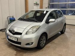 Silver Begagnad 2011 Toyota Yaris Halvkombi | 33 000 kr (Bra pris)