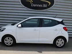 Vit Begagnad 2022 Hyundai i10 Essential Halvkombi | 125 999 kr (Marknadspris)