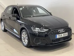 Brilliantsvart Begagnad 2023 Audi A3 Proline | 274 900 kr (Marknadspris)